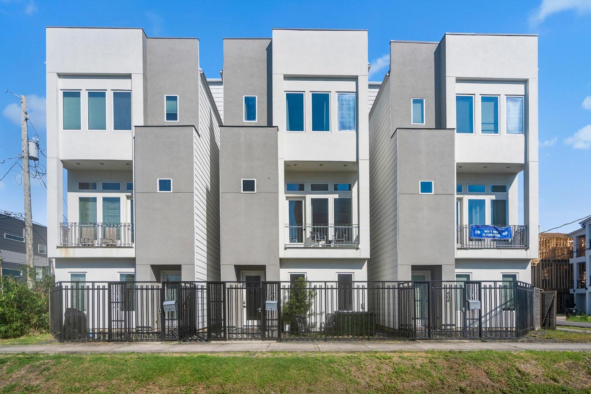 Luxury Downtown Getaway With Breathtaking Views Villa Хюстън Екстериор снимка