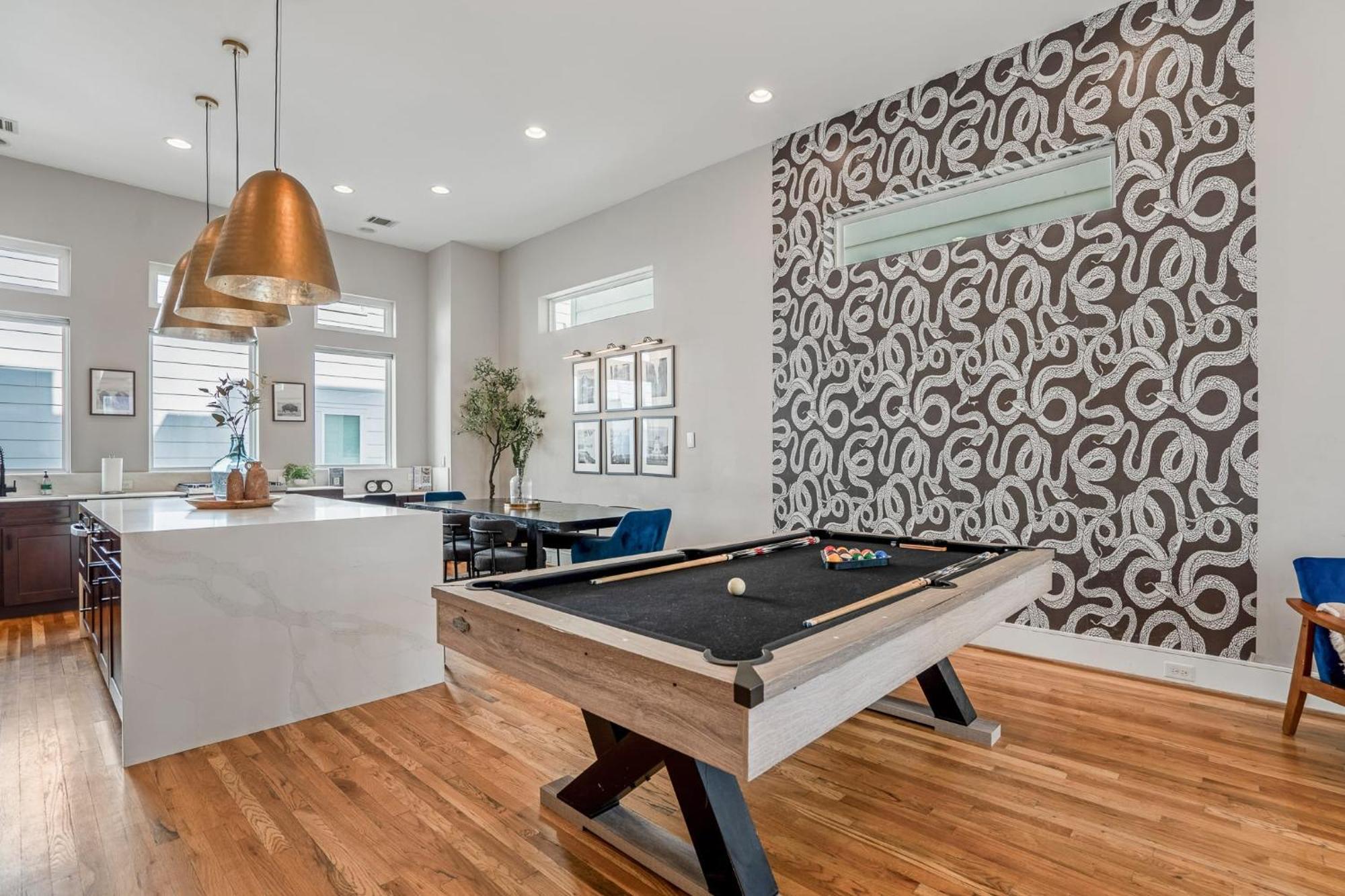 Luxury Downtown Getaway With Breathtaking Views Villa Хюстън Екстериор снимка